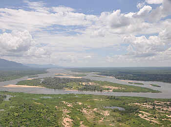 Tsika Island Canoeing Camp: Tsika Island und das Sambesital Tsika Island Canoeing Camp: Tsika Island und das Sambesital