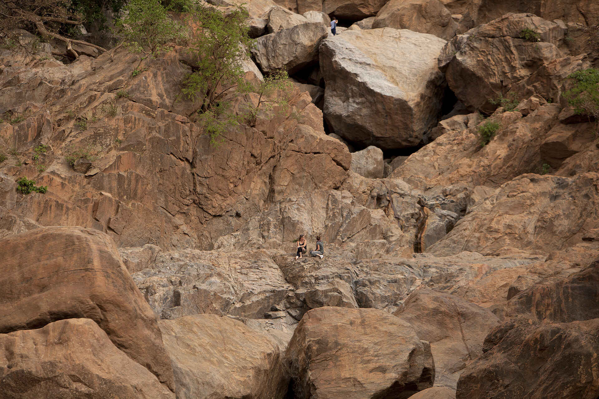 Jean Plessis, Lake Manyara, Wayo Africa, Wayo Manyara Green Camp, Endabash River, Escarpment, Felsen, Afrikarma, Afrikarma Safaris, Afrikarma Safaris - Wildnis. Hautnah., Afrikarma.de