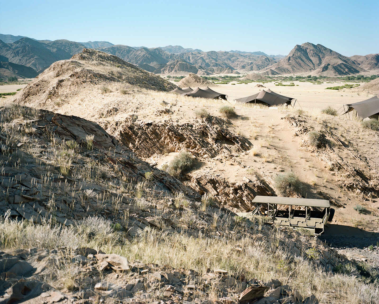 Hoanib Valley Camp: Aufbruch zum Nature Drive Hoanib Valley Camp: Aufbruch zum Nature Drive