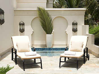 Baraza Resort & Spa Zanzibar: Privater Plunge Pool mit Liegen Baraza Resort & Spa Zanzibar: Privater Plunge Pool mit Liegen