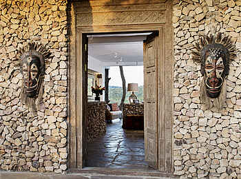 Beho Beho Camp: Bailey's Banda Eingangsbereich