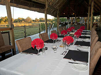 Chitabe Lediba: Der gedeckte Tisch für das Dinner