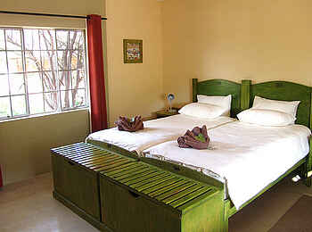 Damara Mopane Lodge: Zimmer Innenansicht Damara Mopane Lodge: Zimmer Innenansicht