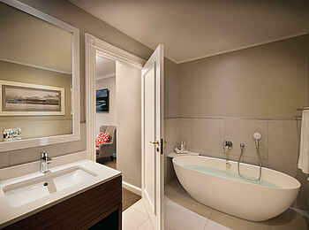 Fancourt Hotel: Bad im Classic Room Fancourt Hotel: Bad im Classic Room