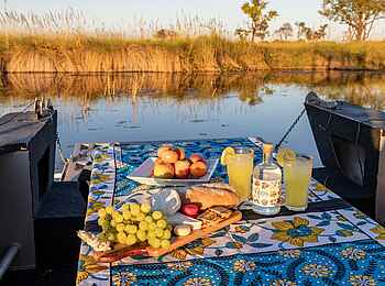 MmaTsebe Tented Camp: Snacks auf Bootsfahrt