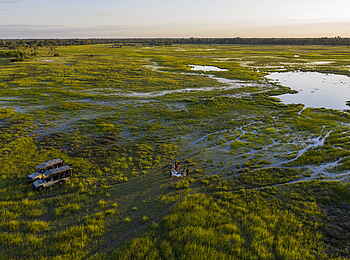 Sable Alley Camp: Sundowner auf Pirschfahrt