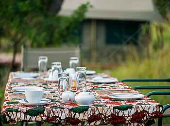 Karenge Bush Camp: Esstisch Karenge Bush Camp: Esstisch