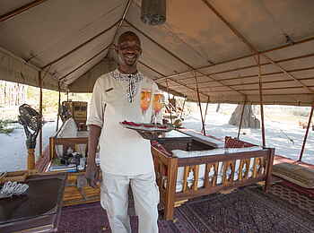 Selinda Explorers Camp: Service Selinda Explorers Camp: Service