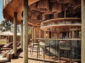 Baines Lodge: Die harmonisch eingefügte Bar Baines Lodge: Die harmonisch eingefügte Bar