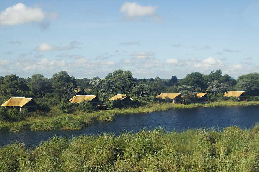 Lagoon Camp: Camp am Rande der Lagune Lagoon Camp: Camp am Rande der Lagune