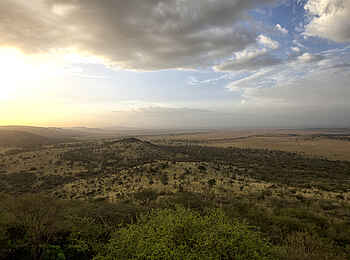 Soroi Serengeti Lodge: Landschaft unterhalb der Lodge Soroi Serengeti Lodge: Landschaft unterhalb der Lodge