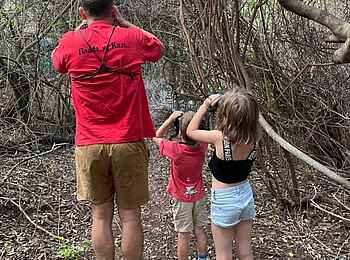 Thonga Beach Lodge: Wanderung im Wald  Thonga Beach Lodge: Wanderung im Wald