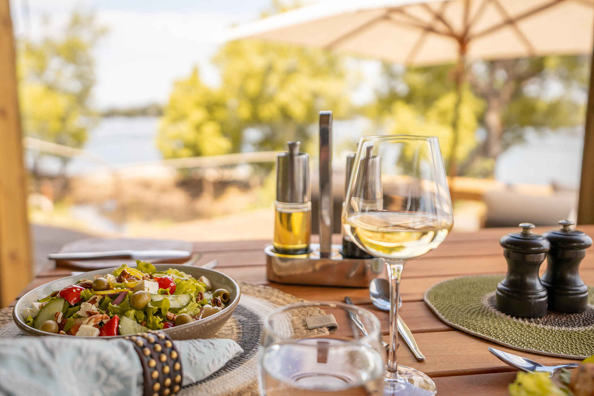 Toka Leya Camp: Lunch mit Aussicht Toka Leya Camp: Lunch mit Aussicht