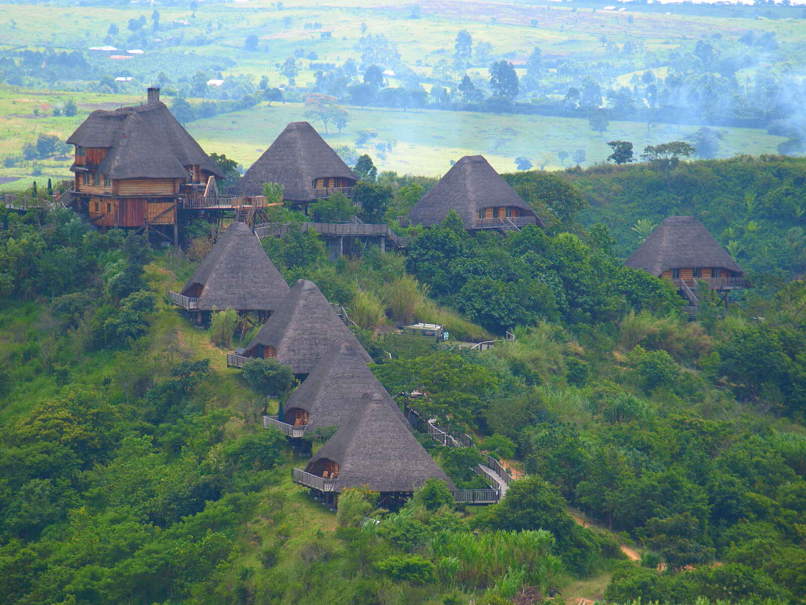Kyaninga Lodge: Hauptgebäude und 7 Cottages Kyaninga Lodge: Hauptgebäude und 7 Cottages
