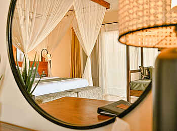 Soroi Samburu Lodge: Schlafzimmer im Spiegel