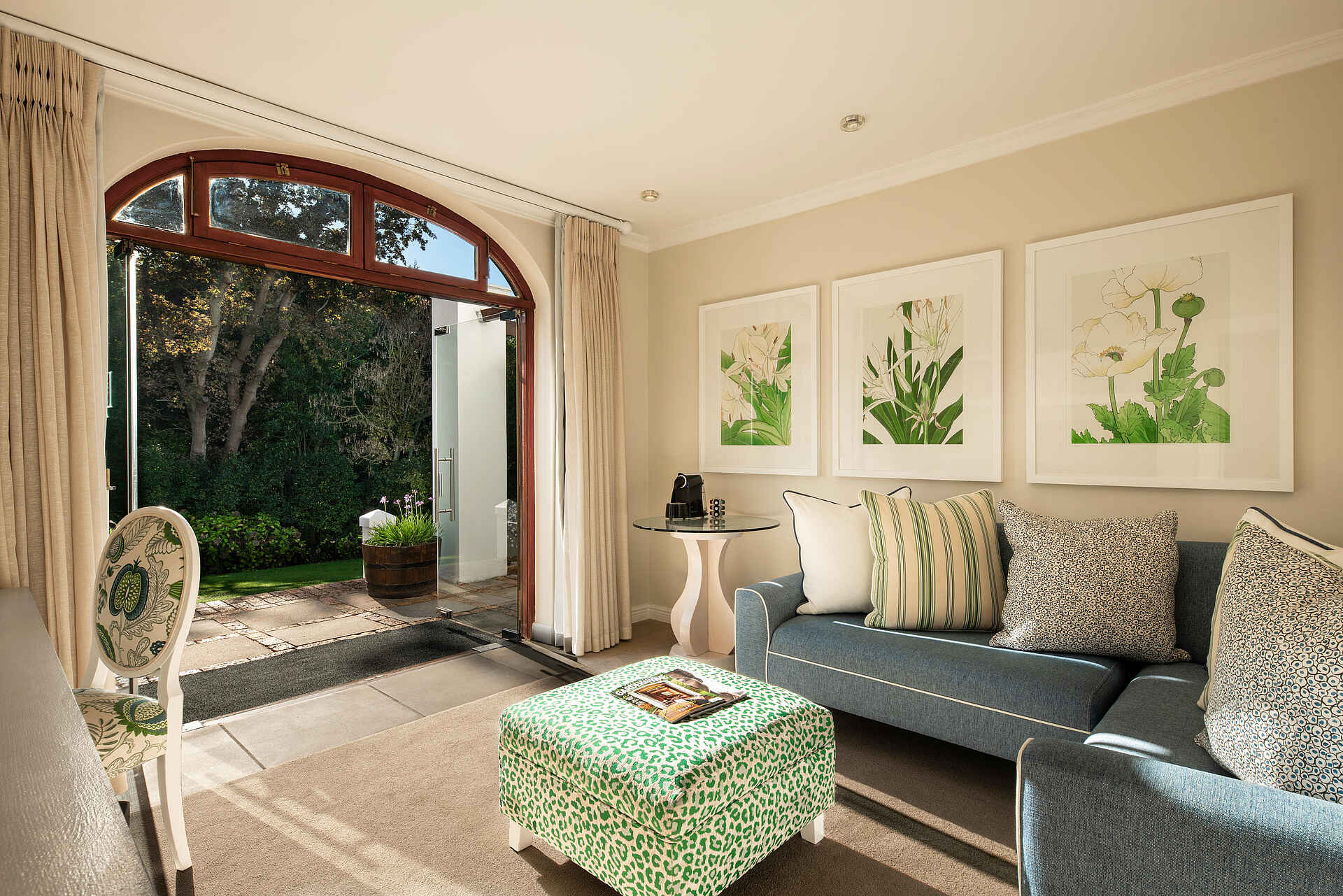 The Cellars-Hohenort Hotel & Spa: Suite Lounge