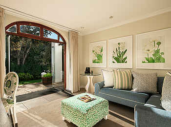 The Cellars-Hohenort Hotel & Spa: Suite Lounge The Cellars-Hohenort Hotel & Spa: Suite Lounge