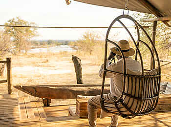 Toka Leya Camp: Veranda einer Gästeunterkunft Toka Leya Camp: Veranda einer Gästeunterkunft