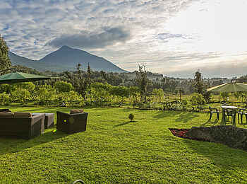 Amakoro Songa Lodge: Garten Amakoro Songa Lodge: Garten