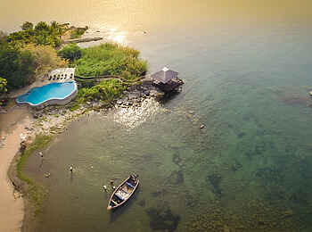 Blue Zebra Island Lodge: Luftaufnahme von Bucht und Pool