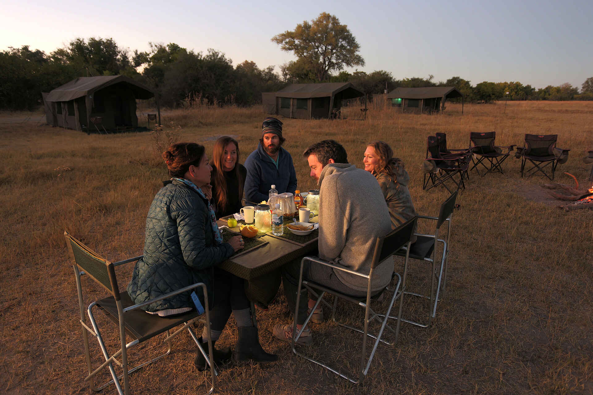 Miracle Rivers Komfort Safari: Frühstück im Letaka Tented Camp