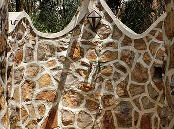 Enjojo Lodge: Außendusche