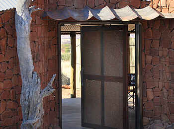 Etendeka Mountain Camp: Eingang Etendeka Mountain Camp: Eingang