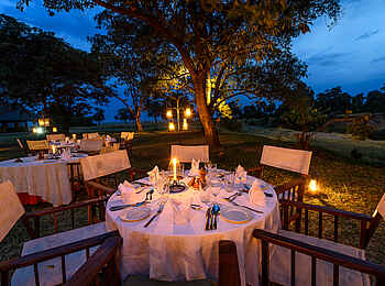 Governors' Camp: Romantisches Dinner Governors' Camp: Romantisches Dinner