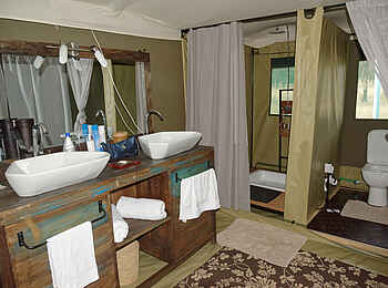 Naona Moru Camp: Separates Bad