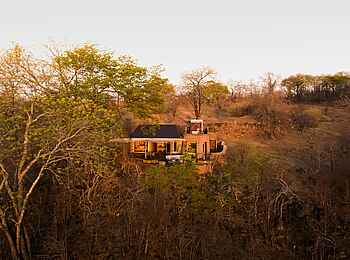 Puku Ridge Camp: Gästeunterkunft im Grünen Puku Ridge Camp: Gästeunterkunft im Grünen