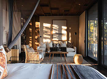 Qorokwe Camp: Standard Room Blick hinein