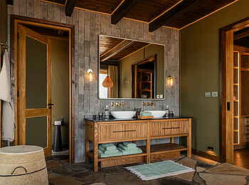 Wilderness Magashi Peninsula: Badezimmer mit Doppelwaschbecken