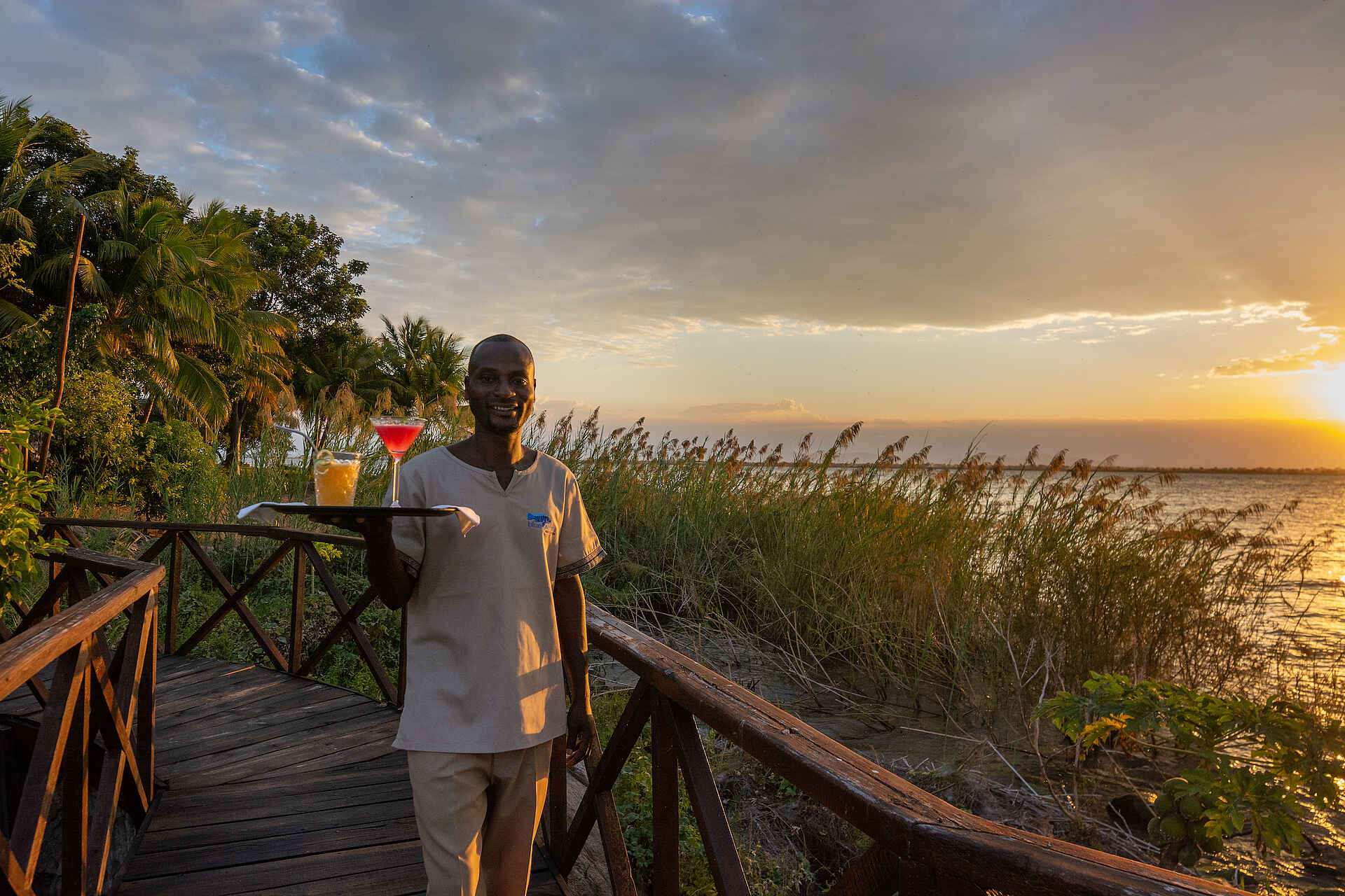Blue Zebra, Blue Zebra Island Lodge, Lake Malawi, Lake Malawi Nationalpark, Malawi, Malawisee, Marelli Island Archipel, Nankoma, Cocktails, Sundowner, Afrikarma, Afrikarma Safaris, Afrikarma Safaris - Wildnis. Hautnah., Afrikarma.de