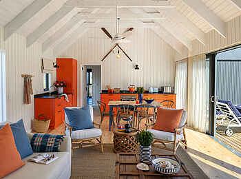 Coot Club: Stern Boathouse Lounge und Kitchenette