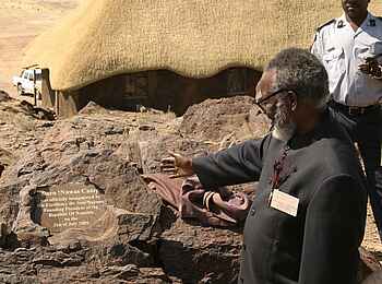 Doro Nawas: Sam Nujoma weiht Doro Nawas ein