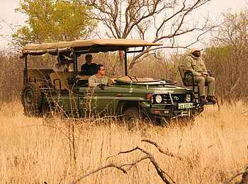 Mateya Safari Lodge: Safarifahrzeug