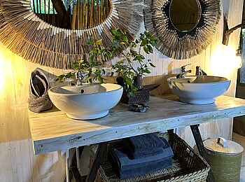 Mma Tsebe Tented Camp: Doppelwaschbecken Mma Tsebe Tented Camp: Doppelwaschbecken