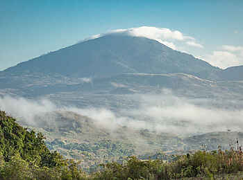 Mt Gorongosa Community Camp: Blick auf den Mount Gorongosa Mt Gorongosa Community Camp: Blick auf den Mount Gorongosa