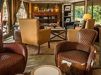 Entim Masai Mara: Lounge mit Ledersesseln