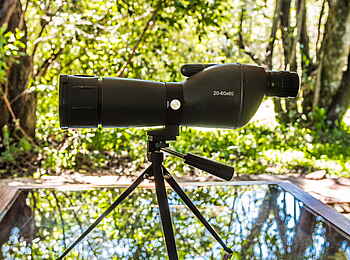 Losokwan Camp: Fernglas zur Tierbeobachtung