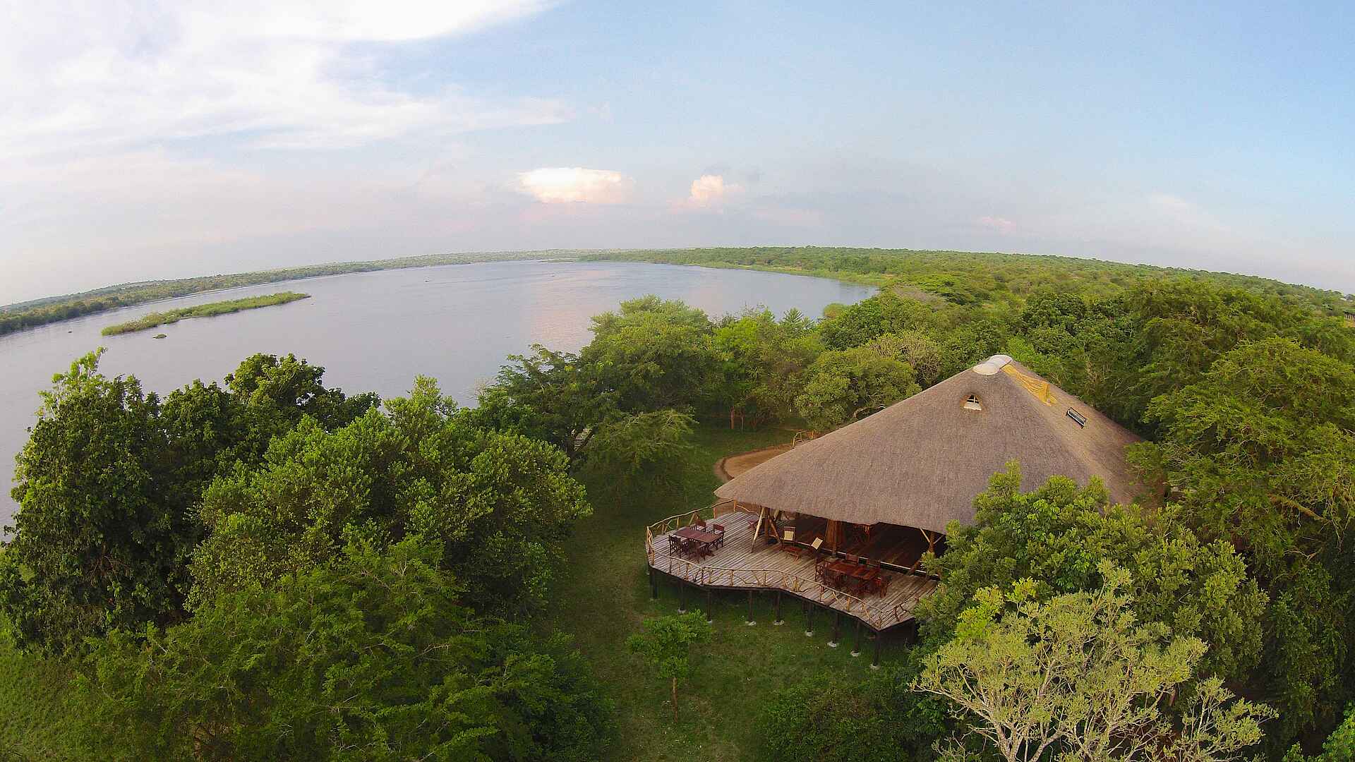 Baker's Lodge, Murchison Falls National Park, Victoria Nile, Lodge, Nil, Vogelperspektive, afrikarma, afrikarma Safaris, afrikarma Safaris - Wildnis. Hautnah., afrikarma.de