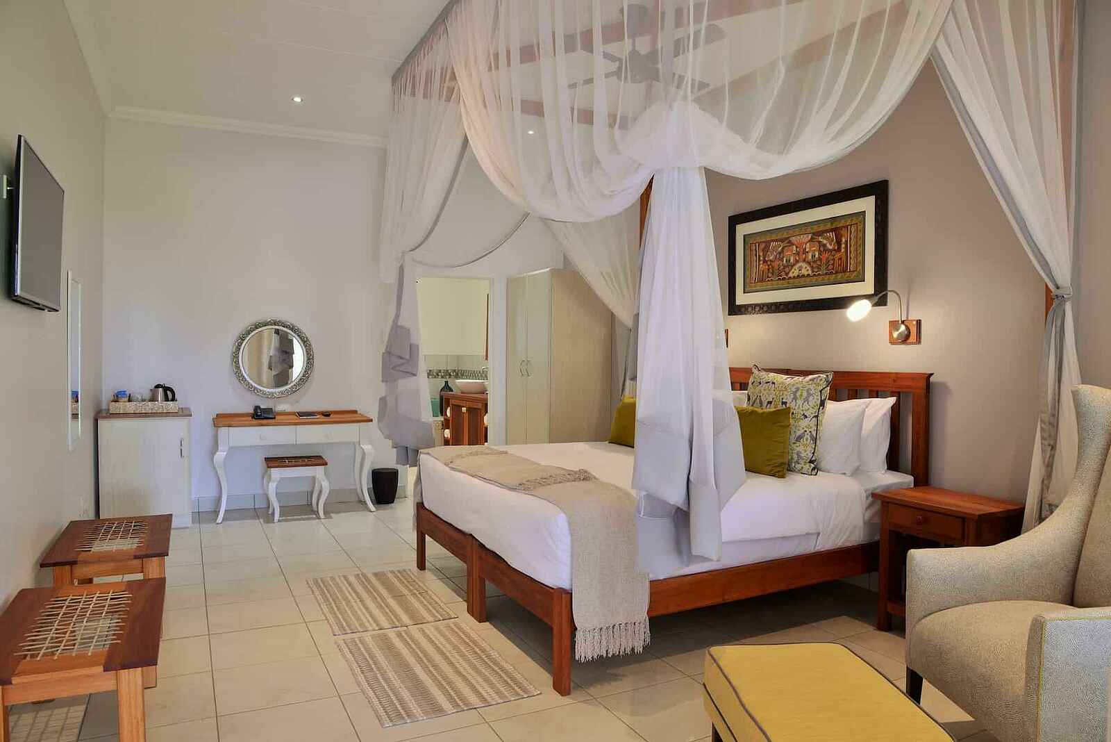 Batonka Guest Lodge: Pool View Room Bett Batonka Guest Lodge: Pool View Room Bett