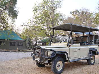 Sango Safari Camp: Safarifahrzeug