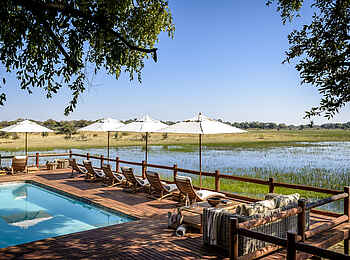 Chief's Camp: Pool mit Ausblick