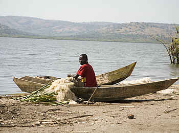 Mihingo Lodge: Fischer am Lake Mburo Mihingo Lodge: Fischer am Lake Mburo