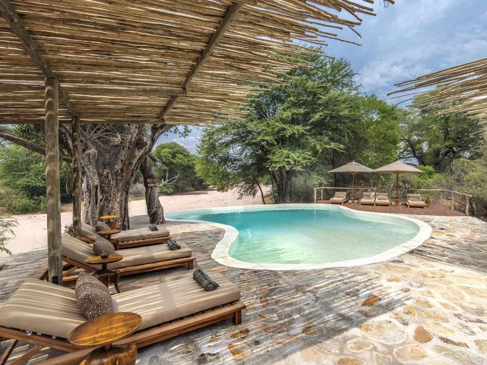 Laba Jongomero Camp: Poolbereich Laba Jongomero Camp: Poolbereich