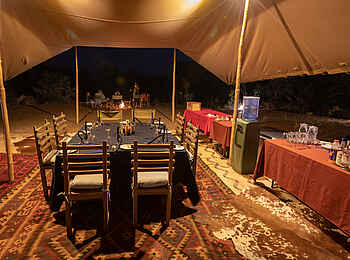 Chula Island Flycamp: Esstisch Chula Island Flycamp: Esstisch