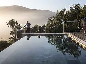 Kariega Settlers Drift Lodge: Pool am Morgen