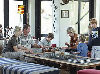 Thanda Villa iZulu: Geselliges Beisammen in der Lounge Thanda Villa iZulu: Geselliges Beisammen in der Lounge