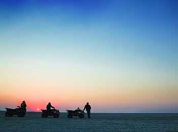 Jack's Camp: Auf dem Quadbike in die Pfannen